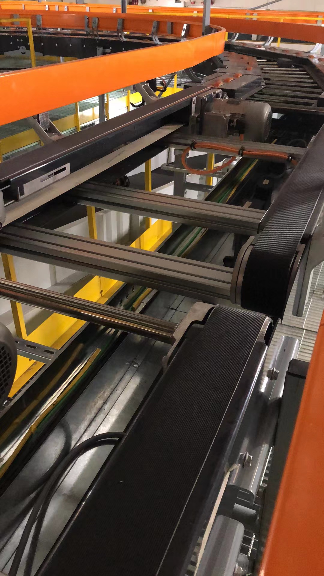 大型機場行李輸送分揀線建設(圖3)