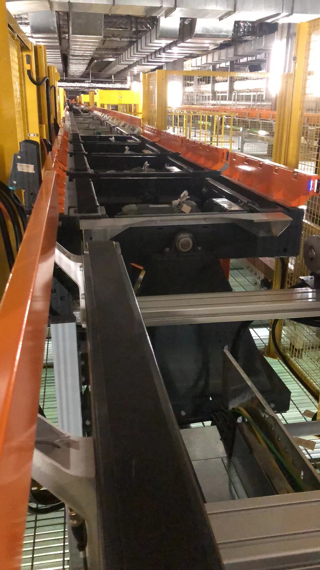 大型機場行李輸送分揀線建設(圖2)